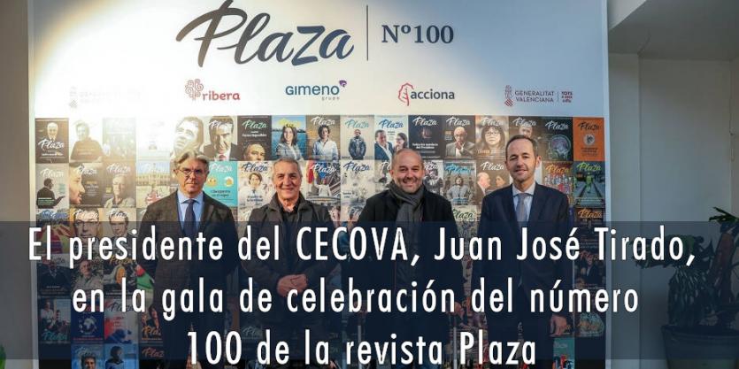 El presidente del CECOVA, Juan José Tirado, en la gala de celebración del número 100 de la revista Plaza