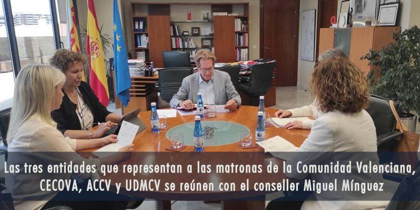 Las tres entidades que representan a las matronas de la Comunidad Valenciana, CECOVA, ACCV y UDMCV se reúnen con el conseller Miguel Mínguez
